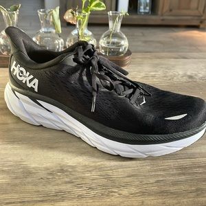 Hoka Clifton 8